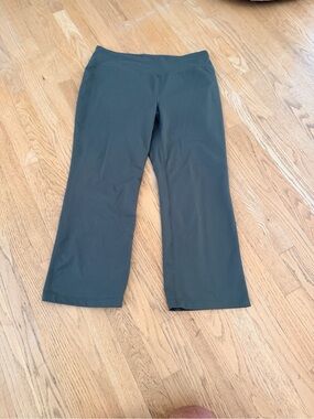 Ladies Size LP "Lands' End" Black Active Leggings GUC